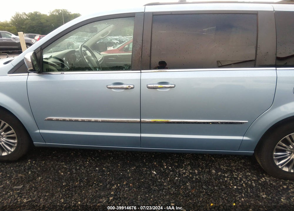 2013 CHRYSLER TOWN & COUNTRY TOURING-L VIN: 2C4RC1CG1DR512083