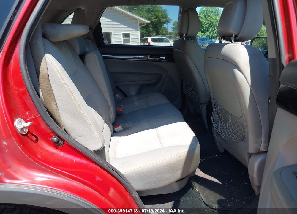 2011 KIA SORENTO LX V6 VIN: 5XYKTDA26BG077993
