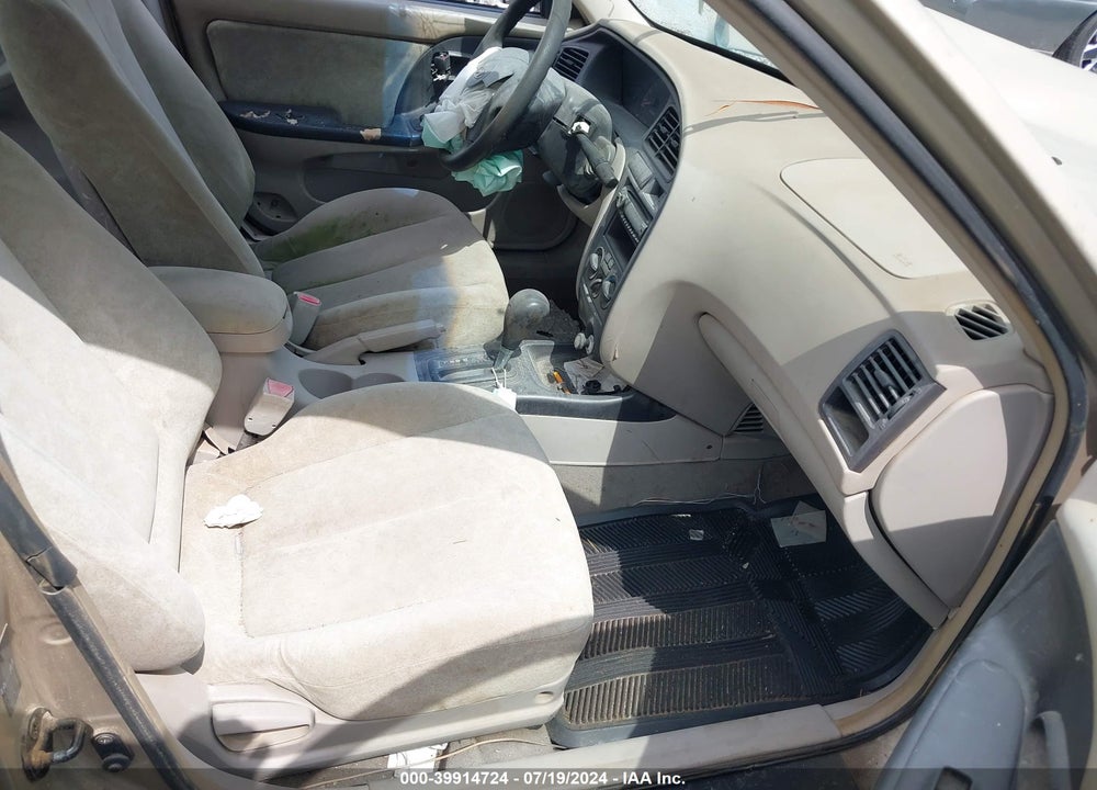 2002 HYUNDAI ELANTRA GLS VIN: KMHDN45D52U392745