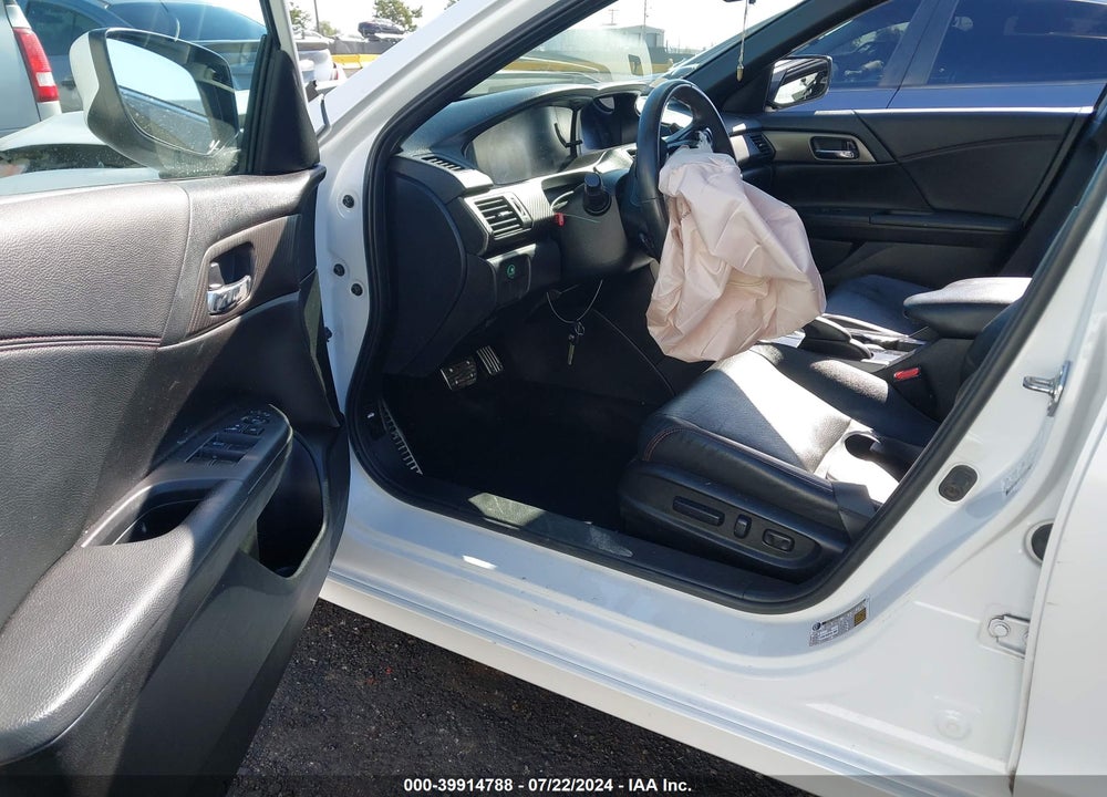 2017 HONDA ACCORD VIN: 1HGCR2F11HA143089