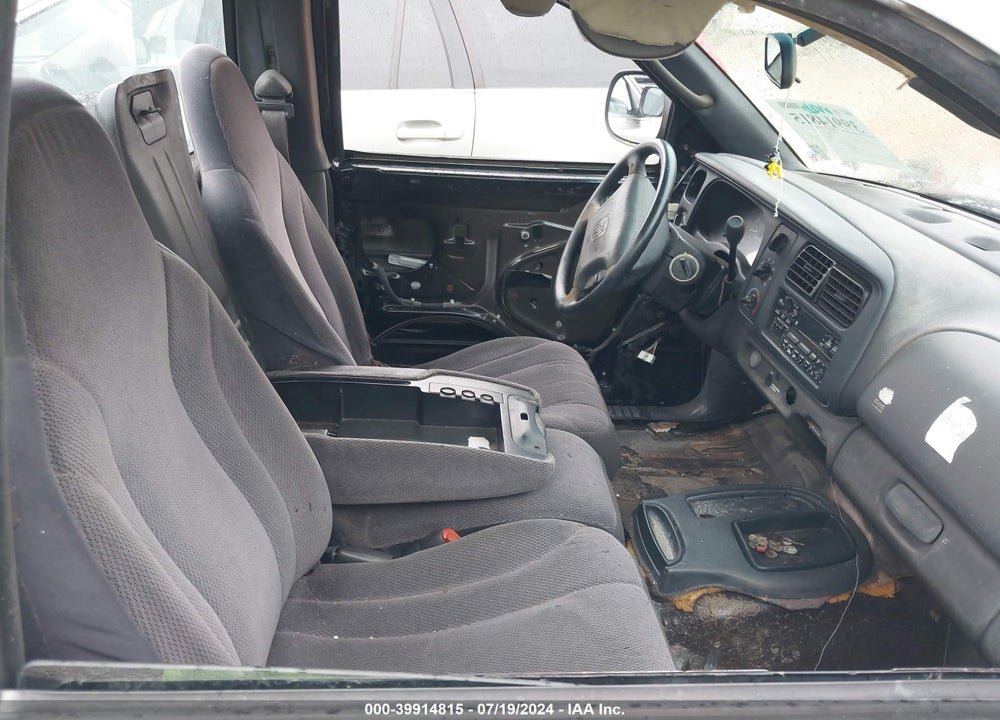 2000 DODGE DAKOTA SLT/SPORT VIN: 1B7FL26X1YS532620