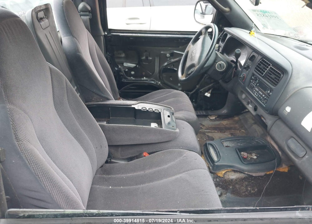 2000 DODGE DAKOTA SLT/SPORT VIN: 1B7FL26X1YS532620