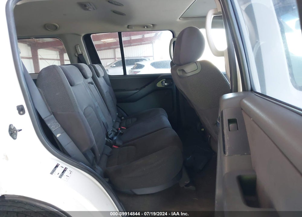 2006 NISSAN PATHFINDER SE VIN: 5N1AR18U96C638063
