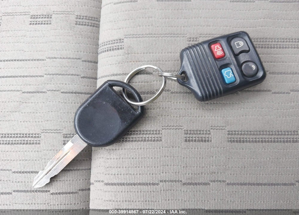 2008 FORD FOCUS SE/SES VIN: 1FAHP35N38W128123