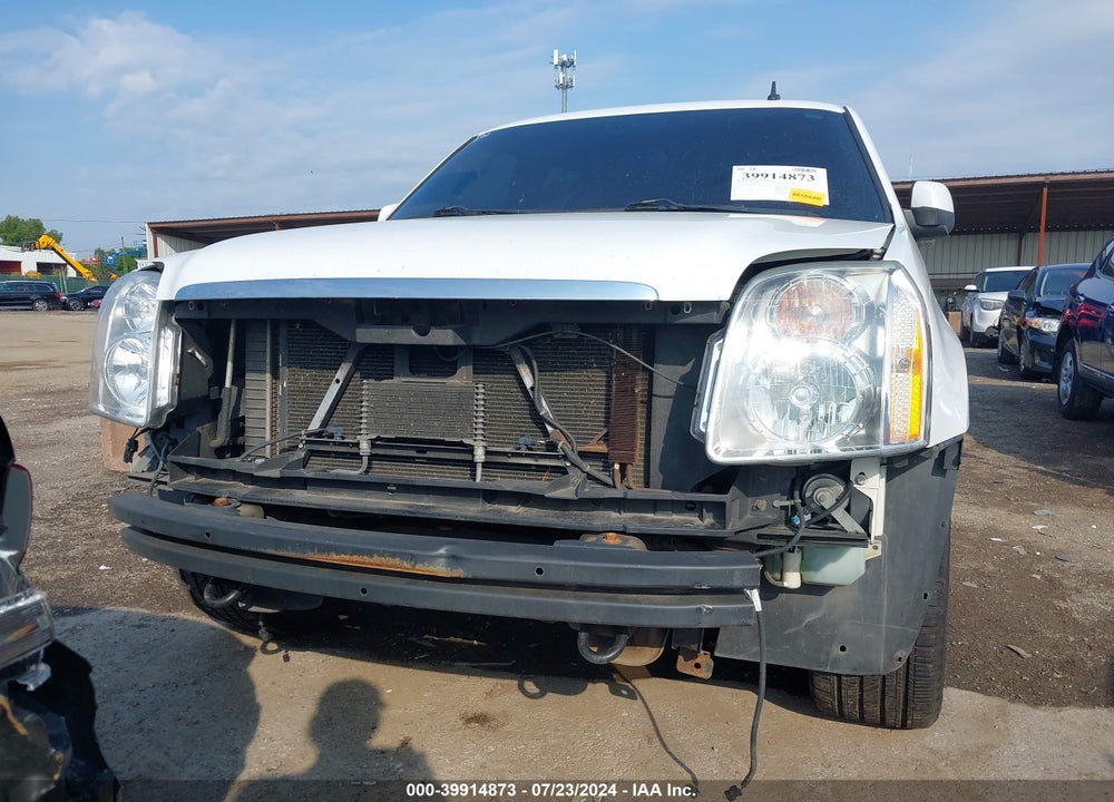 2008 GMC YUKON XL 1500 DENALI VIN: 1GKFK668X8J193384