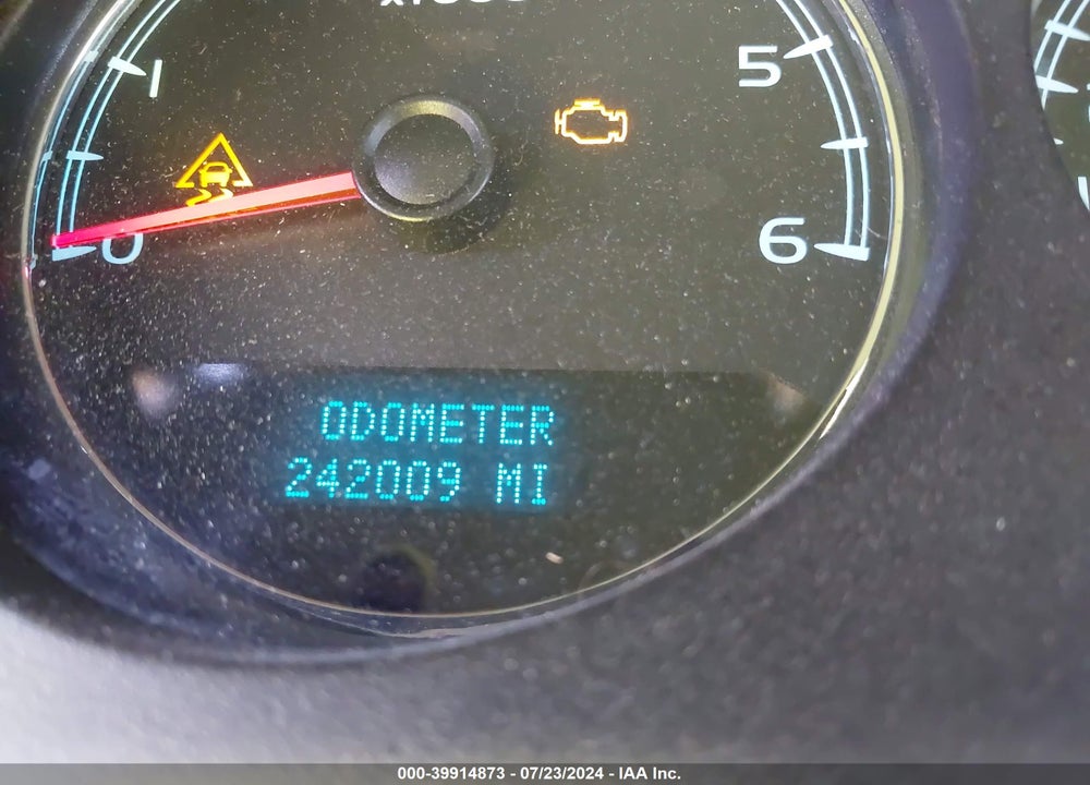 2008 GMC YUKON XL 1500 DENALI VIN: 1GKFK668X8J193384