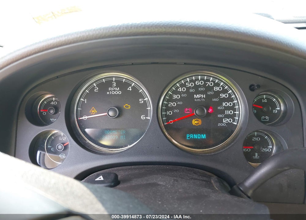 2008 GMC YUKON XL 1500 DENALI VIN: 1GKFK668X8J193384