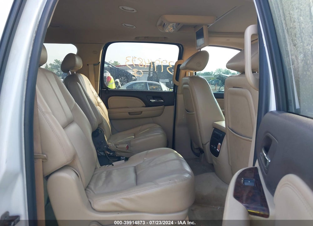 2008 GMC YUKON XL 1500 DENALI VIN: 1GKFK668X8J193384