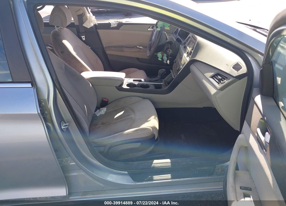 2015 HYUNDAI SONATA SE VIN: 5NPE24AF4FH147279