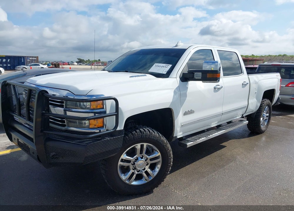 2015 CHEVROLET SILVERADO 2500HD HIGH COUNTRY VIN: 1GC1KXE85FF566814
