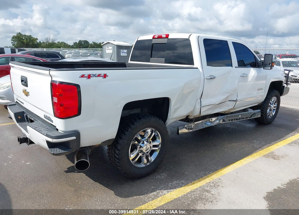 2015 CHEVROLET SILVERADO 2500HD HIGH COUNTRY VIN: 1GC1KXE85FF566814