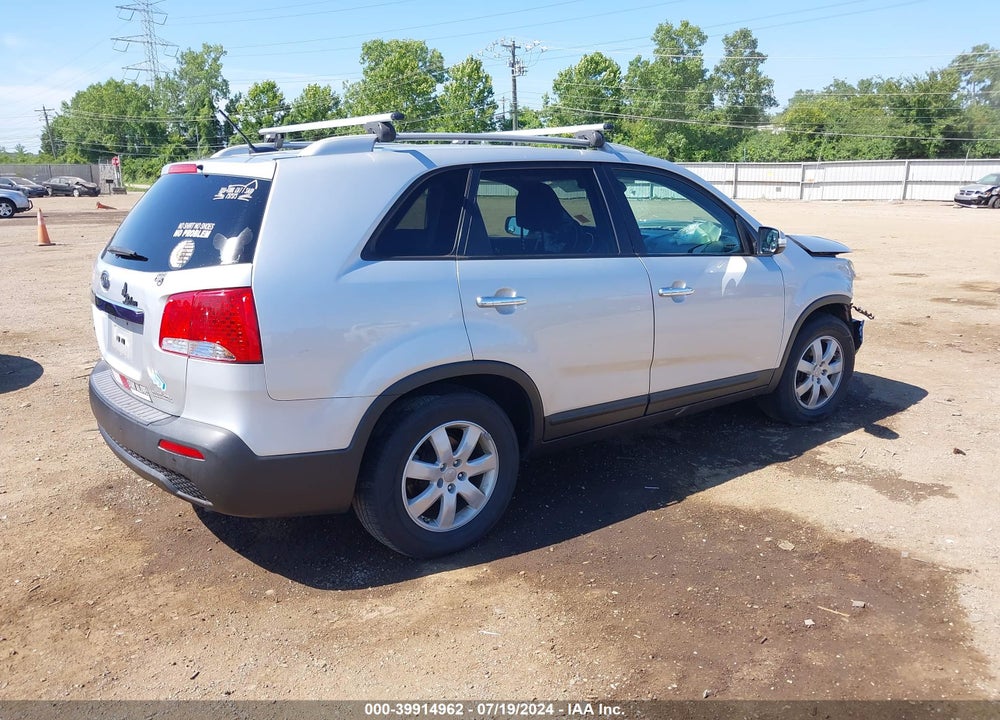 2013 KIA SORENTO LX VIN: 5XYKT4A60DG324401