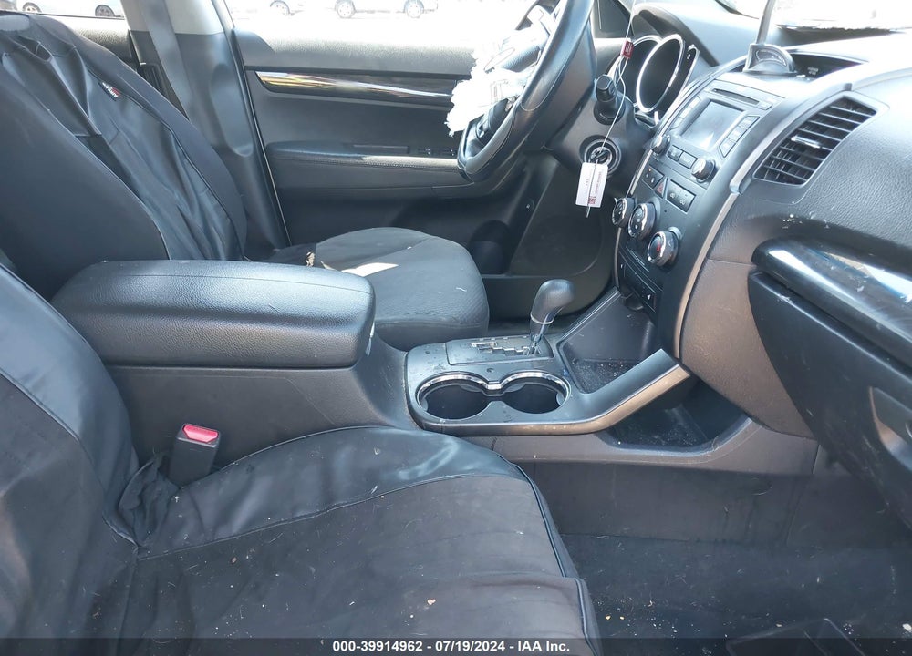 2013 KIA SORENTO LX VIN: 5XYKT4A60DG324401