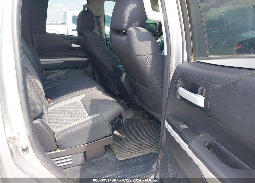 2019 TOYOTA TUNDRA SR5 5.7L V8 VIN: 5TFUW5F16KX856975