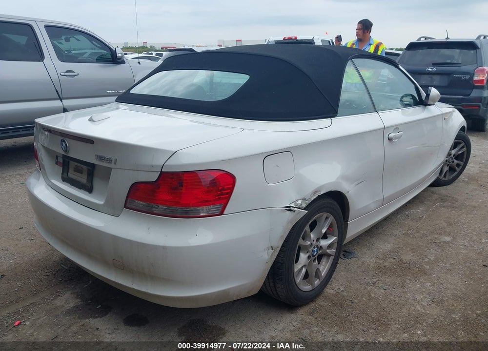 2009 BMW 128I VIN: WBAUL73519VJ76982