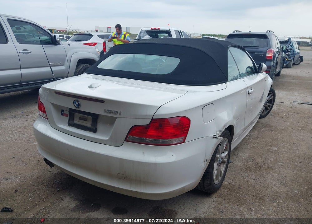 2009 BMW 128I VIN: WBAUL73519VJ76982