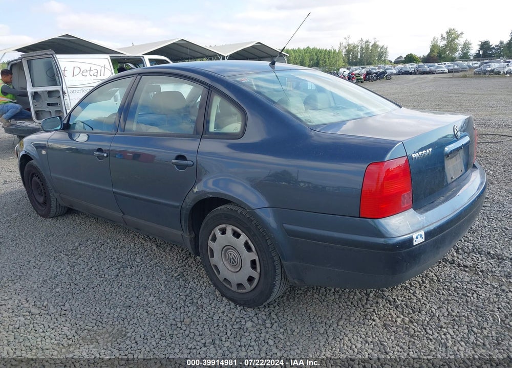 2000 VOLKSWAGEN PASSAT GLS V6 VIN: WVWMD23B6YP214069