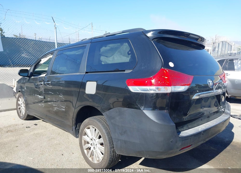 2012 TOYOTA SIENNA LIMITED V6 7 PASSENGER VIN: 5TDYK3DC0CS213891