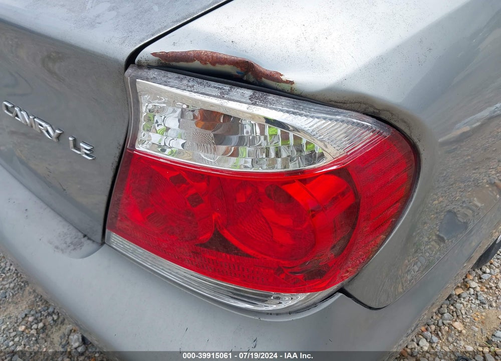 2005 TOYOTA CAMRY LE VIN: 4T1BE32K85U640012