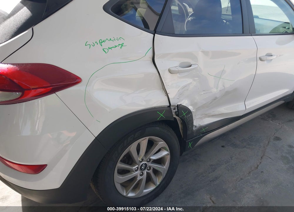 2017 HYUNDAI TUCSON SE VIN: KM8J3CA41HU291669