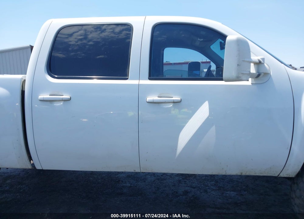 2007 CHEVROLET SILVERADO 1500 LT1 VIN: 2GCEK13M271680602