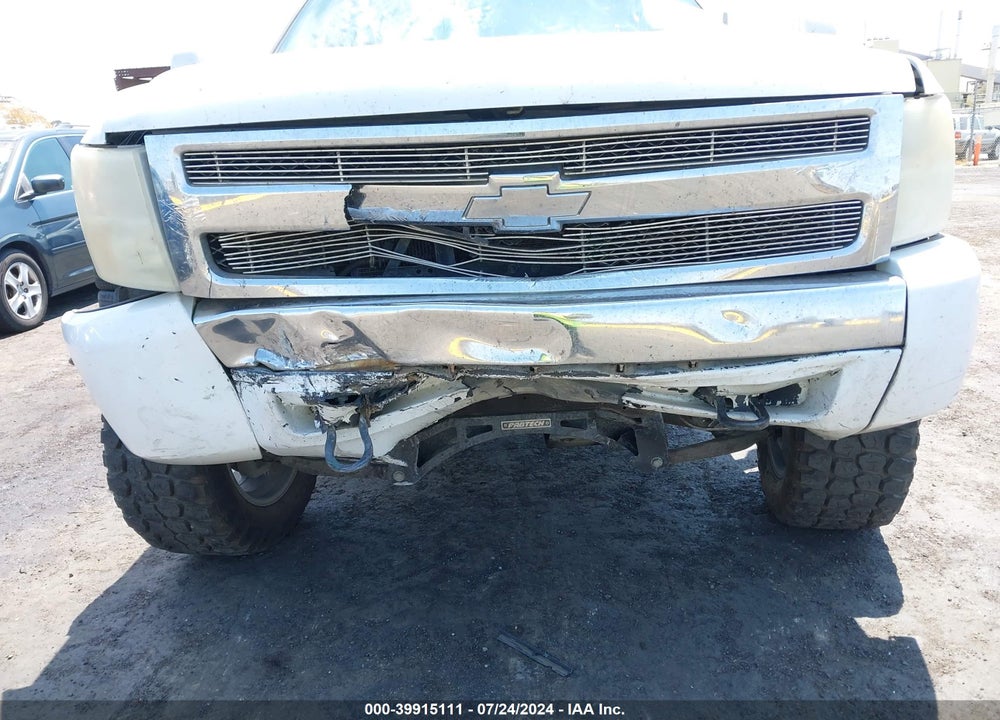 2007 CHEVROLET SILVERADO 1500 LT1 VIN: 2GCEK13M271680602