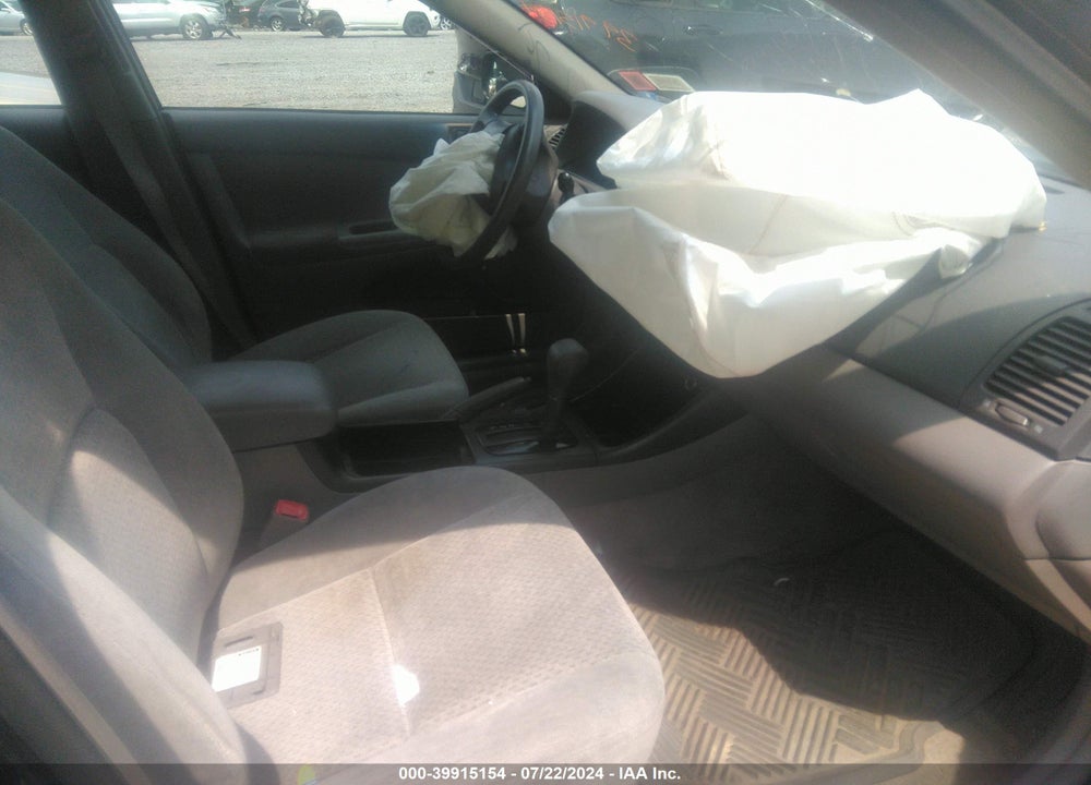 2004 TOYOTA CAMRY LE VIN: 4T1BE32K44U370355