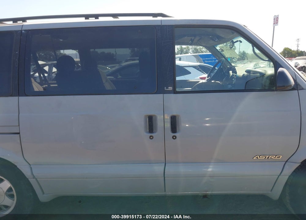 2000 CHEVROLET ASTRO VIN: 1GNDM19W9YB117294