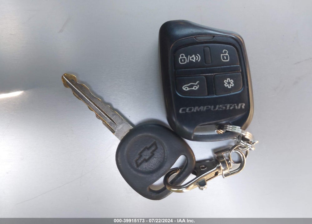 2000 CHEVROLET ASTRO VIN: 1GNDM19W9YB117294