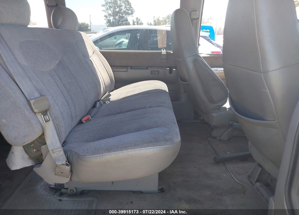2000 CHEVROLET ASTRO VIN: 1GNDM19W9YB117294