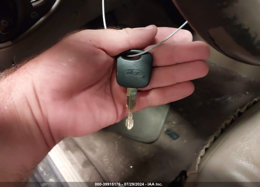 2001 FORD FOCUS ZTS VIN: 1FAFP38331W373785