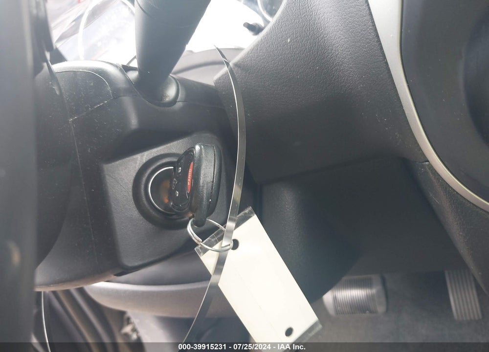 2015 JEEP COMPASS LATITUDE VIN: 1C4NJCEB1FD401010