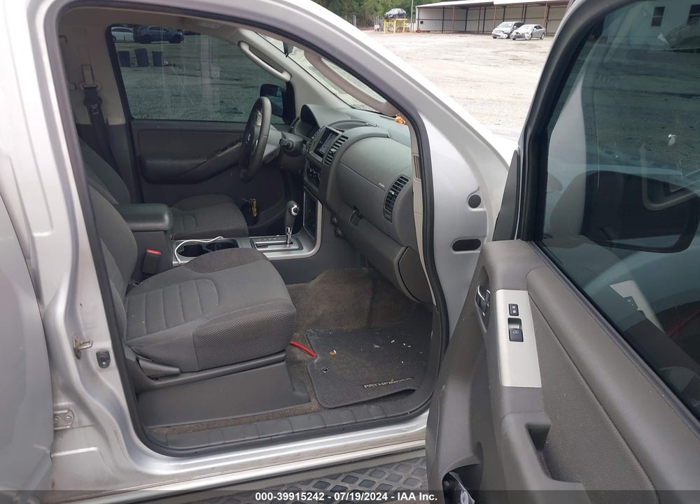 2011 NISSAN PATHFINDER S VIN: 5N1AR1NN0BC620624