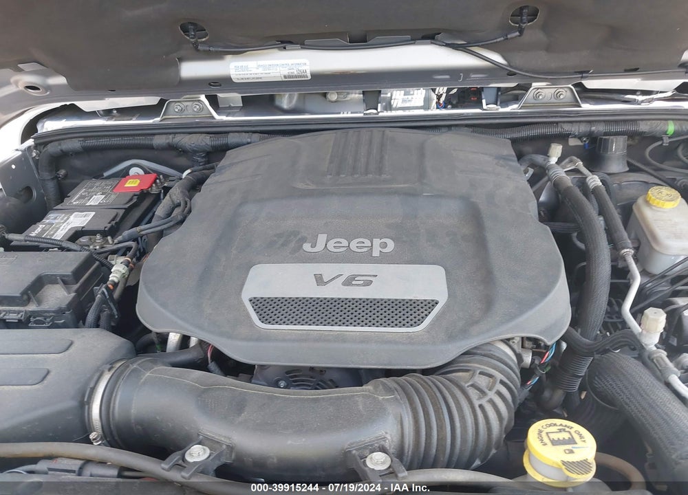 2015 JEEP WRANGLER UNLIMITED SAHARA VIN: 1C4BJWEG9FL704333