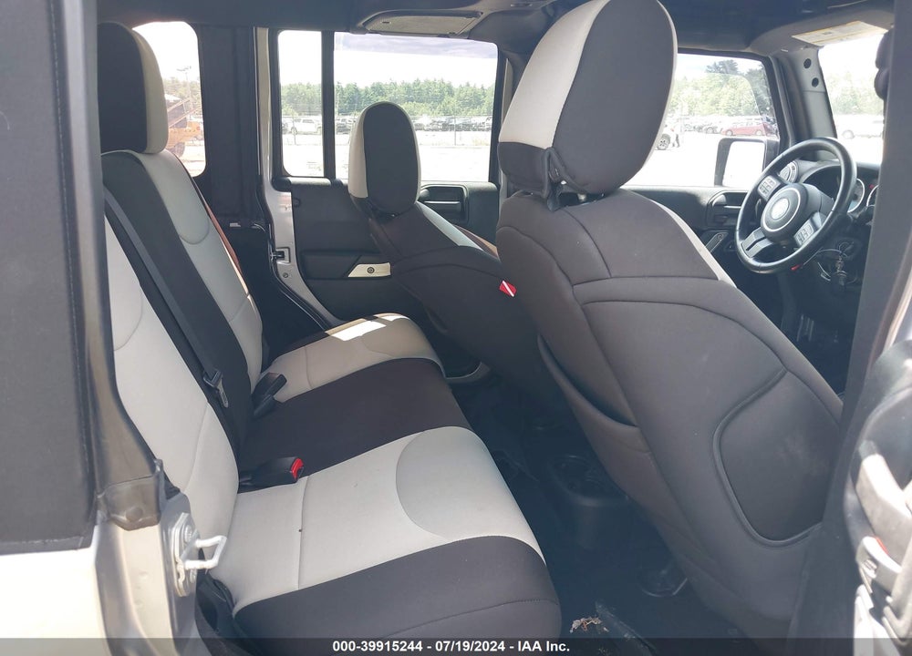 2015 JEEP WRANGLER UNLIMITED SAHARA VIN: 1C4BJWEG9FL704333