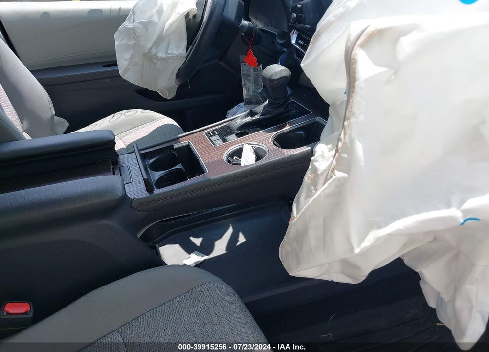 2021 TOYOTA SIENNA LE VIN: 5TDKRKEC9MS068586