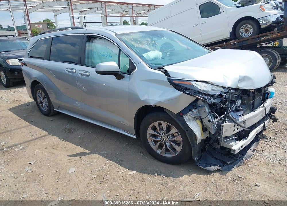 2021 TOYOTA SIENNA LE VIN: 5TDKRKEC9MS068586