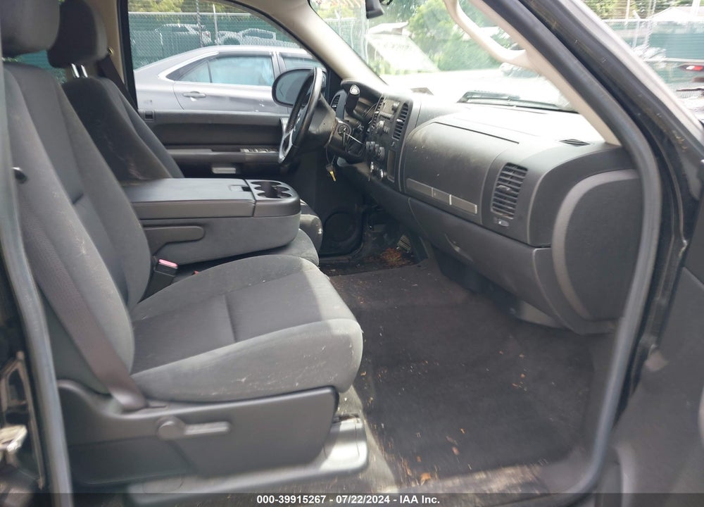 2009 CHEVROLET SILVERADO 1500 LT VIN: 3GCEK23YX9G230604