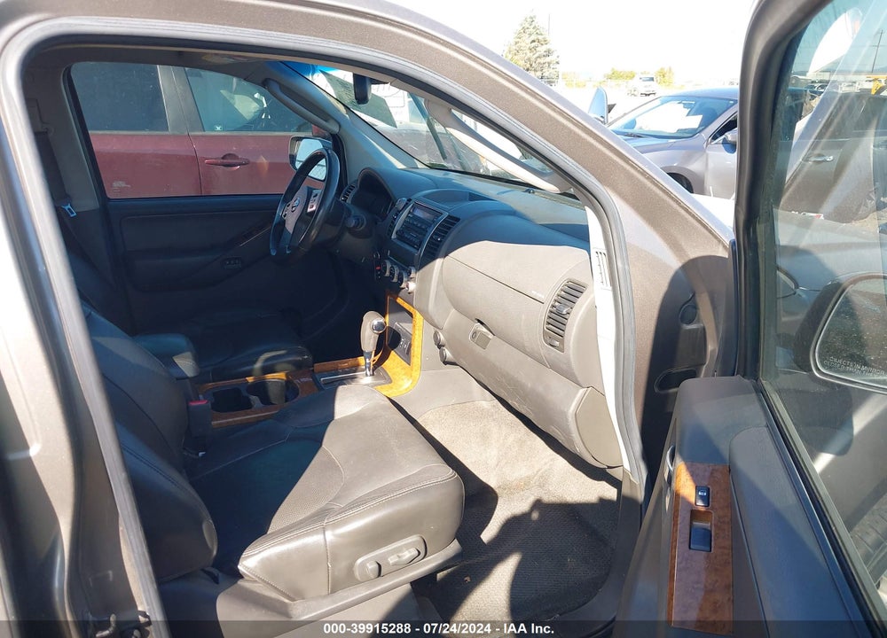 2005 NISSAN PATHFINDER LE VIN: 5N1AR18U35C743423