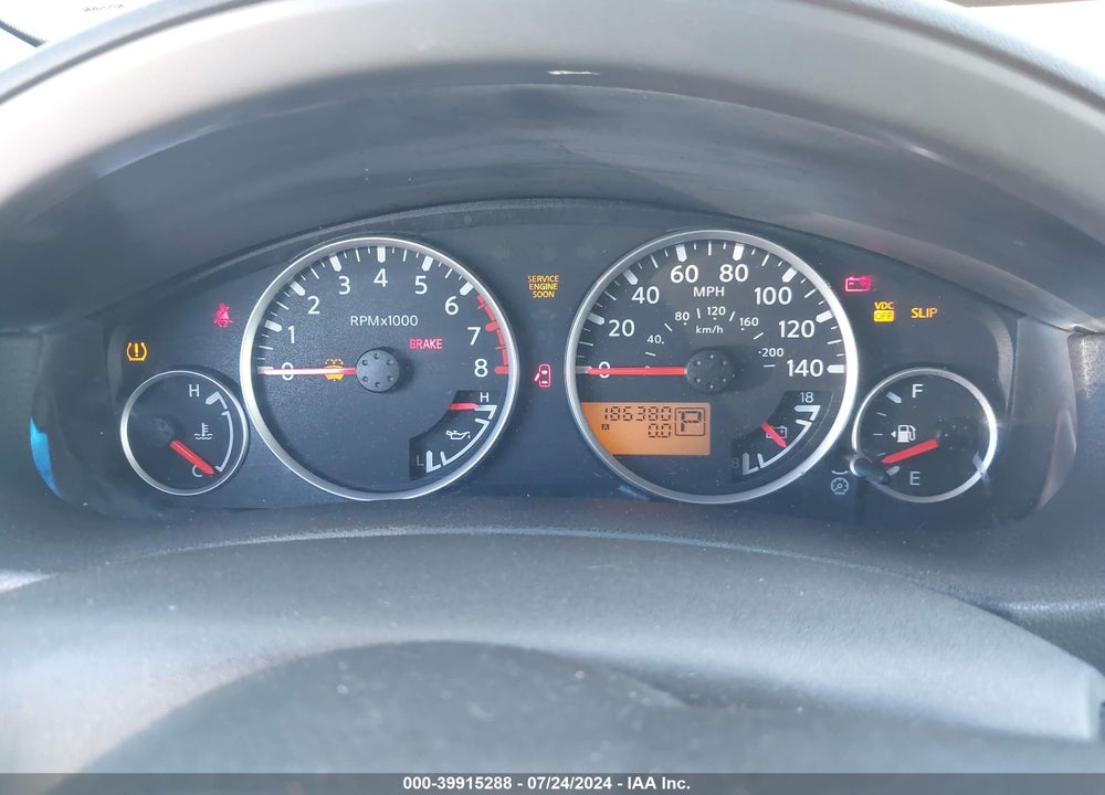 2005 NISSAN PATHFINDER LE VIN: 5N1AR18U35C743423