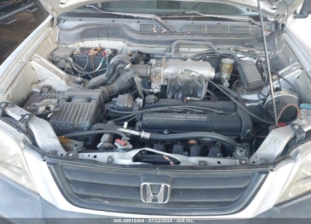 1998 HONDA CR-V LX VIN: JHLRD2846WC018513
