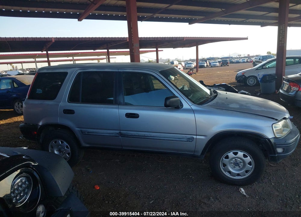 1998 HONDA CR-V LX VIN: JHLRD2846WC018513
