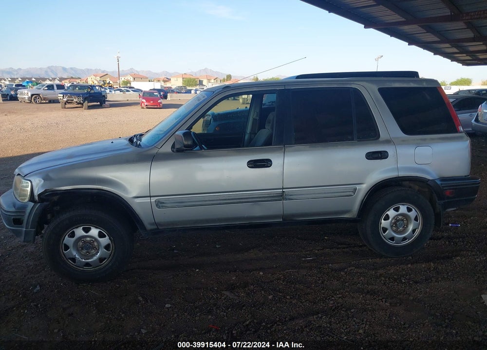 1998 HONDA CR-V LX VIN: JHLRD2846WC018513