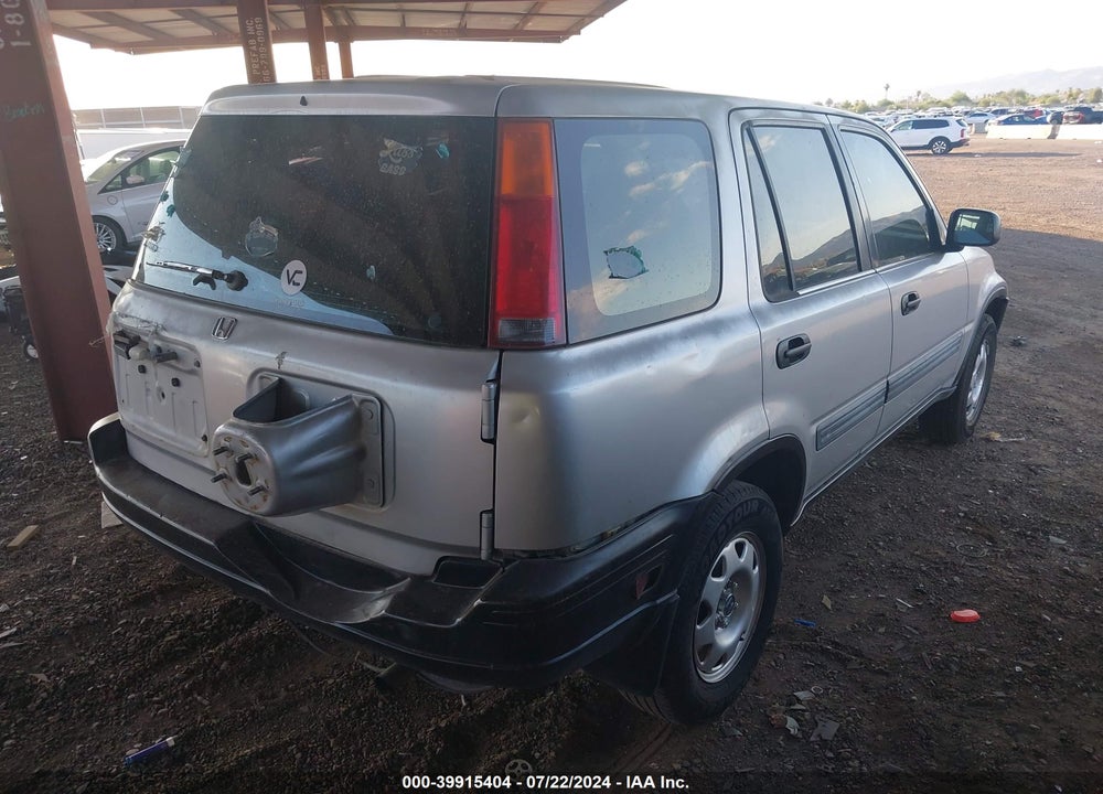 1998 HONDA CR-V LX VIN: JHLRD2846WC018513