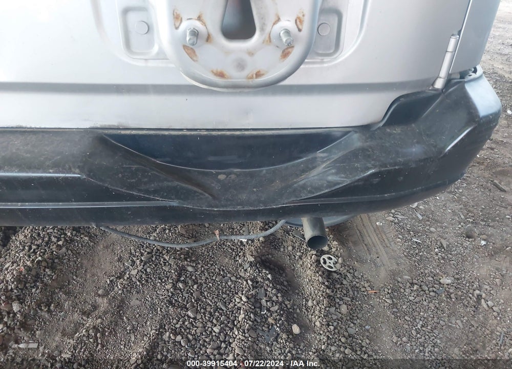 1998 HONDA CR-V LX VIN: JHLRD2846WC018513