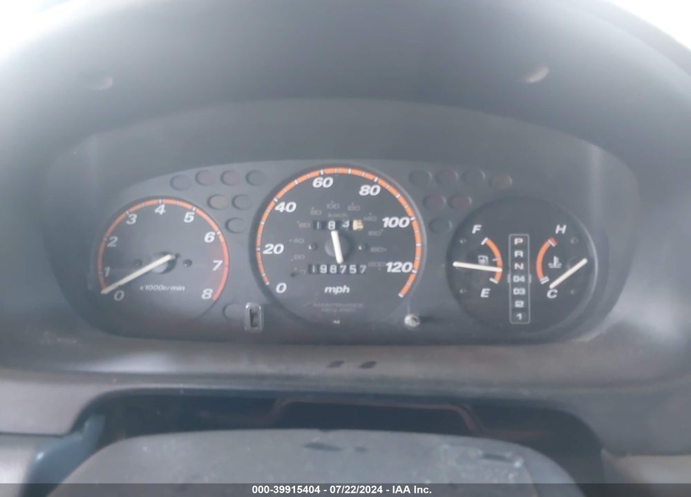 1998 HONDA CR-V LX VIN: JHLRD2846WC018513