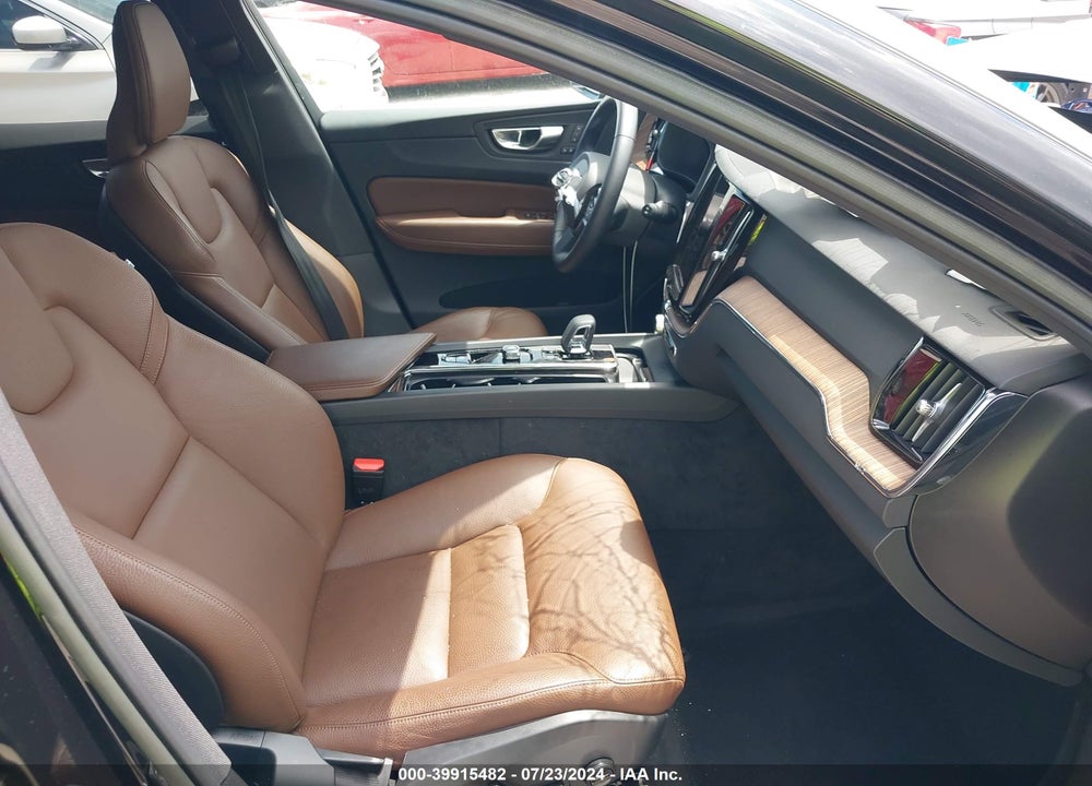 2023 VOLVO XC60 B5 PLUS BRIGHT THEME VIN: YV4L12DN4P1218715