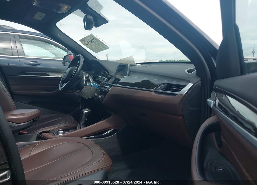 2016 BMW X1 VIN: WBXHT3Z35G4A50717
