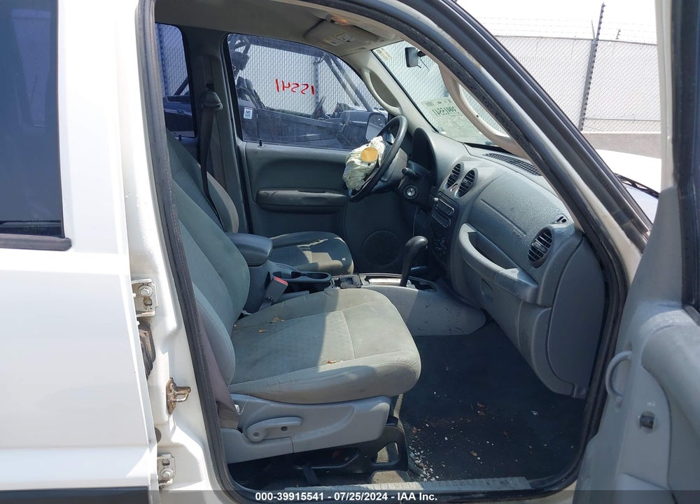 2006 JEEP LIBERTY SPORT VIN: 1J4GL48K76W270569