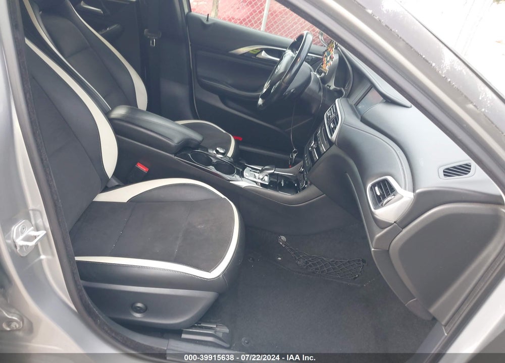 2017 INFINITI QX30 SPORT VIN: SJKCH5CP1HA032924